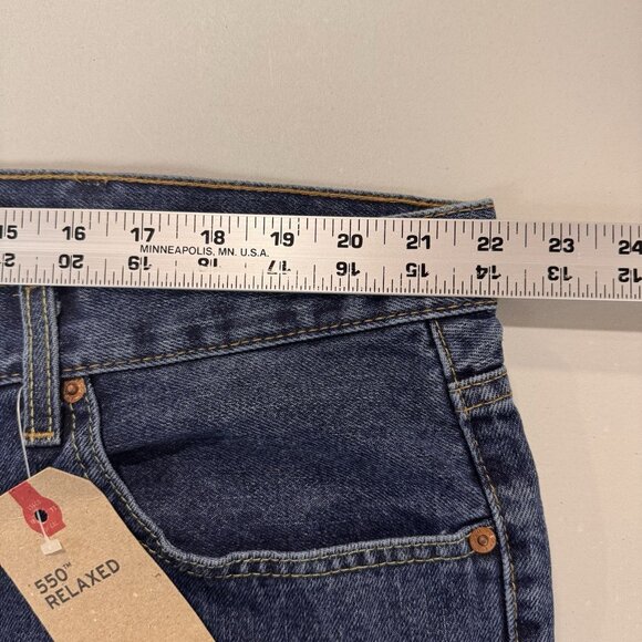 Levis Jeans Mens 44x34 Blue 550 Relaxed Tapered Medium Wash Denim Big & Tall NWT - Picture 6 of 10
